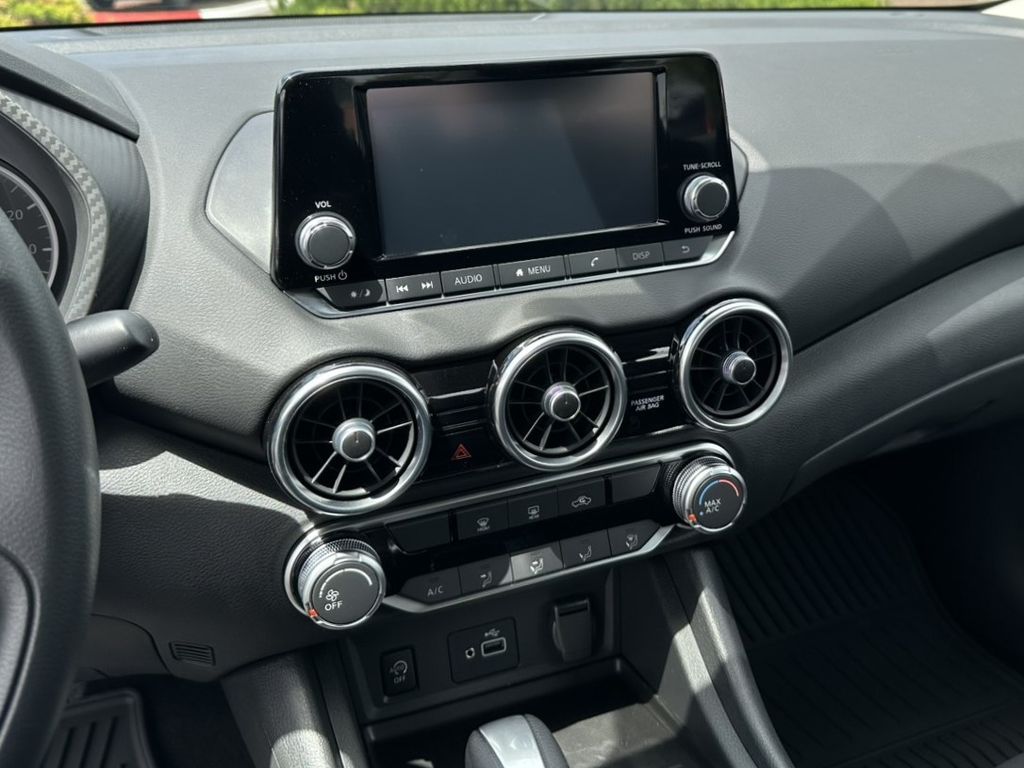2025 Nissan Sentra S photo 3