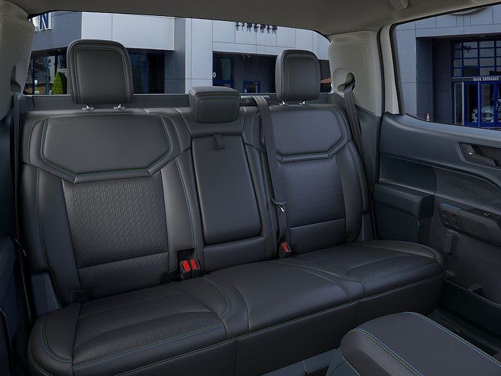 2025 Ford Maverick photo 11