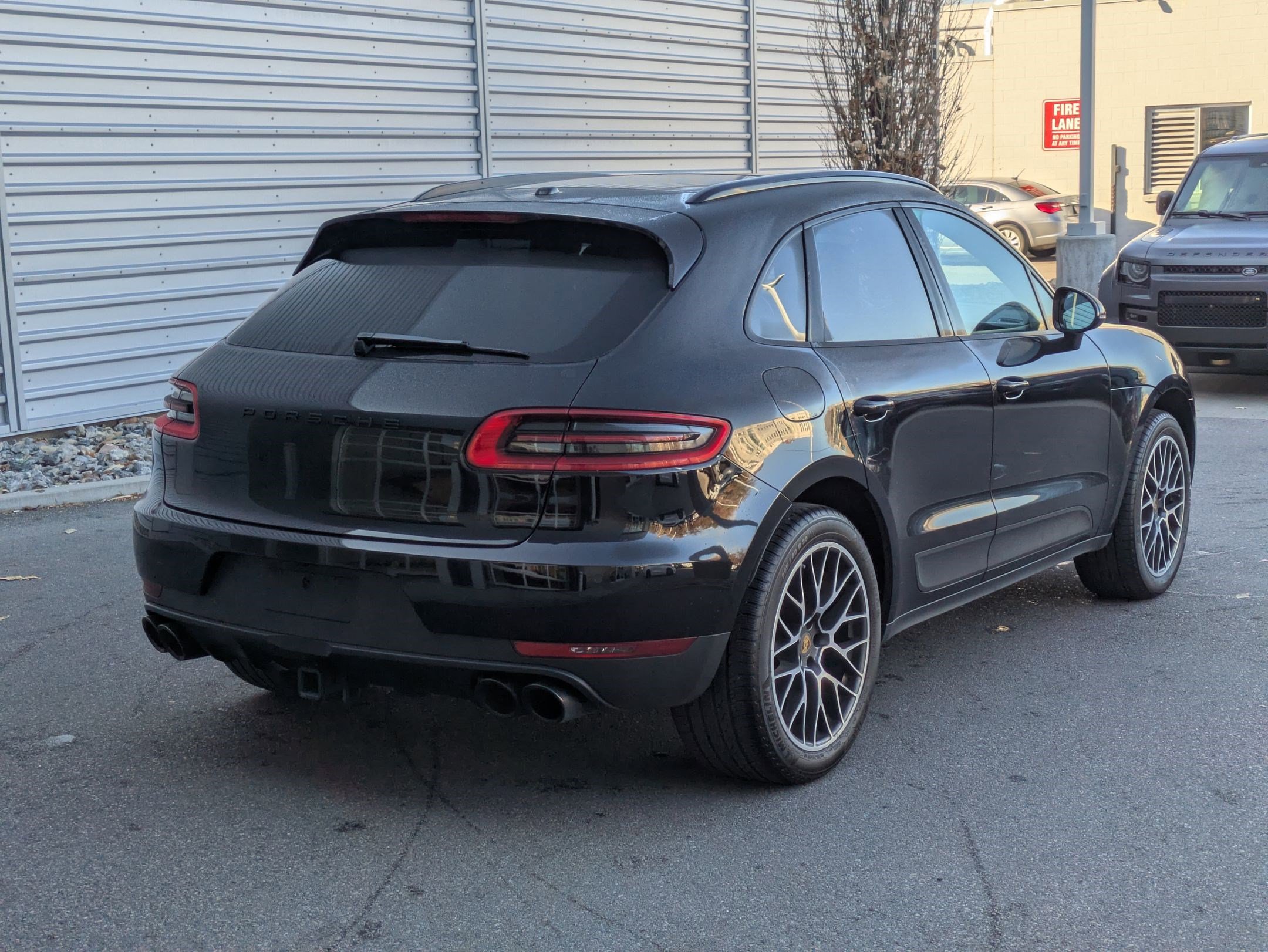 2018 Porsche Macan photo 3