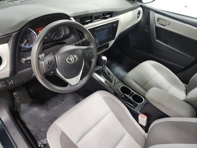 2017 Toyota Corolla LE photo 19