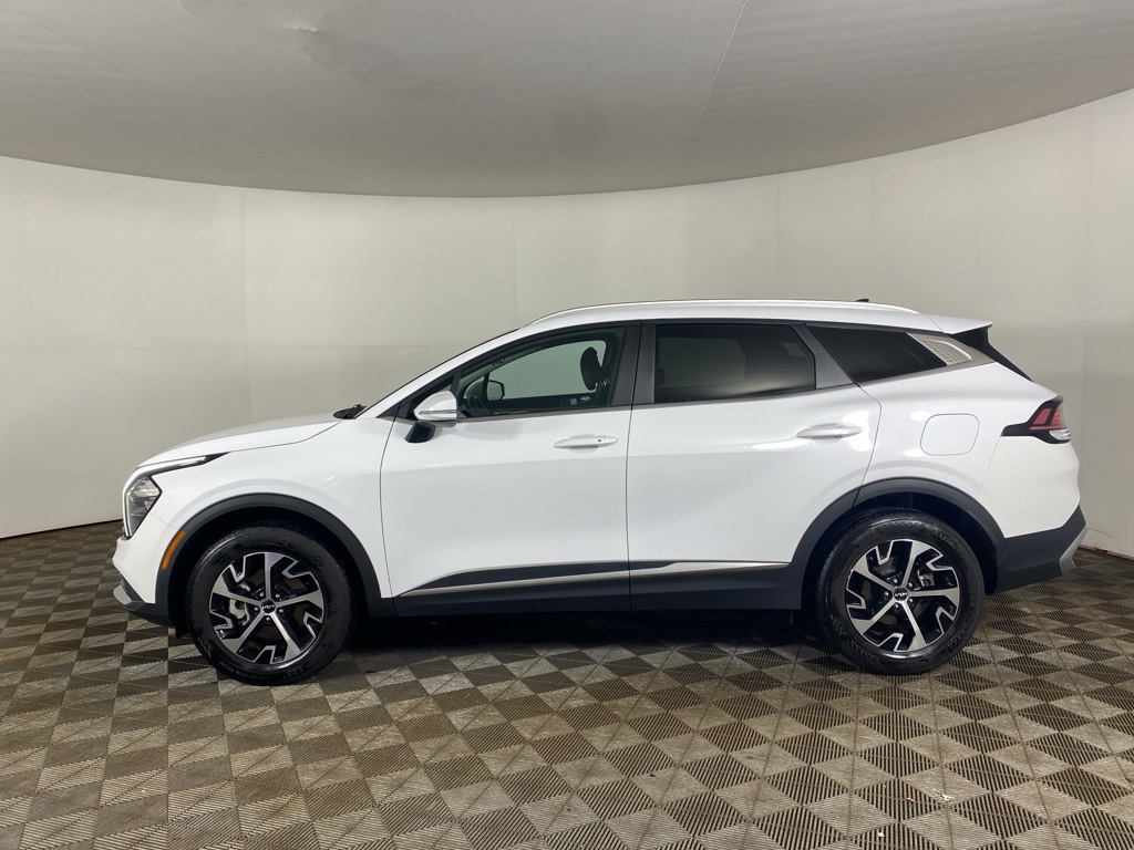 2023 Kia Sportage EX photo 3
