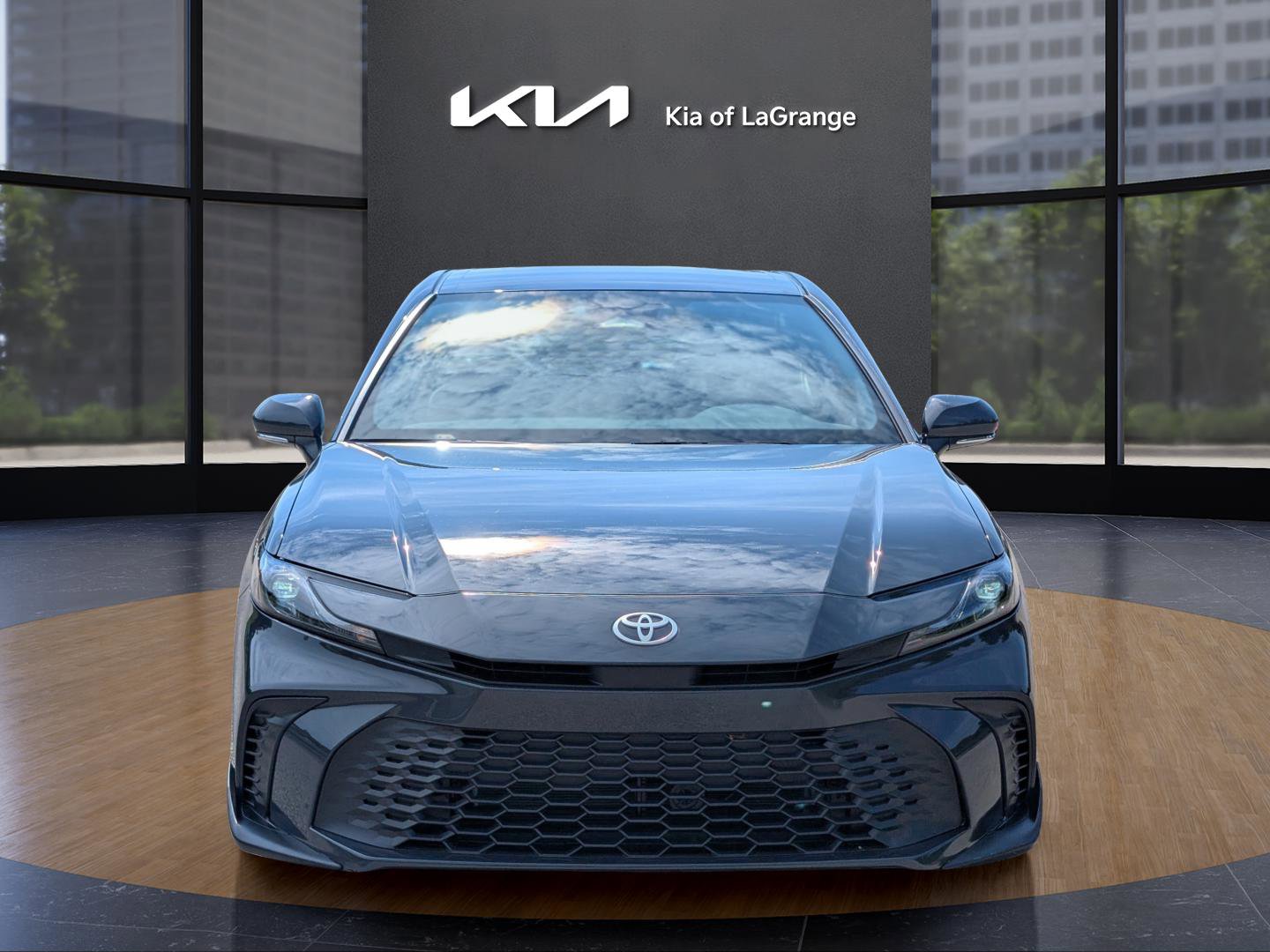 2025 Toyota Camry LE photo 2