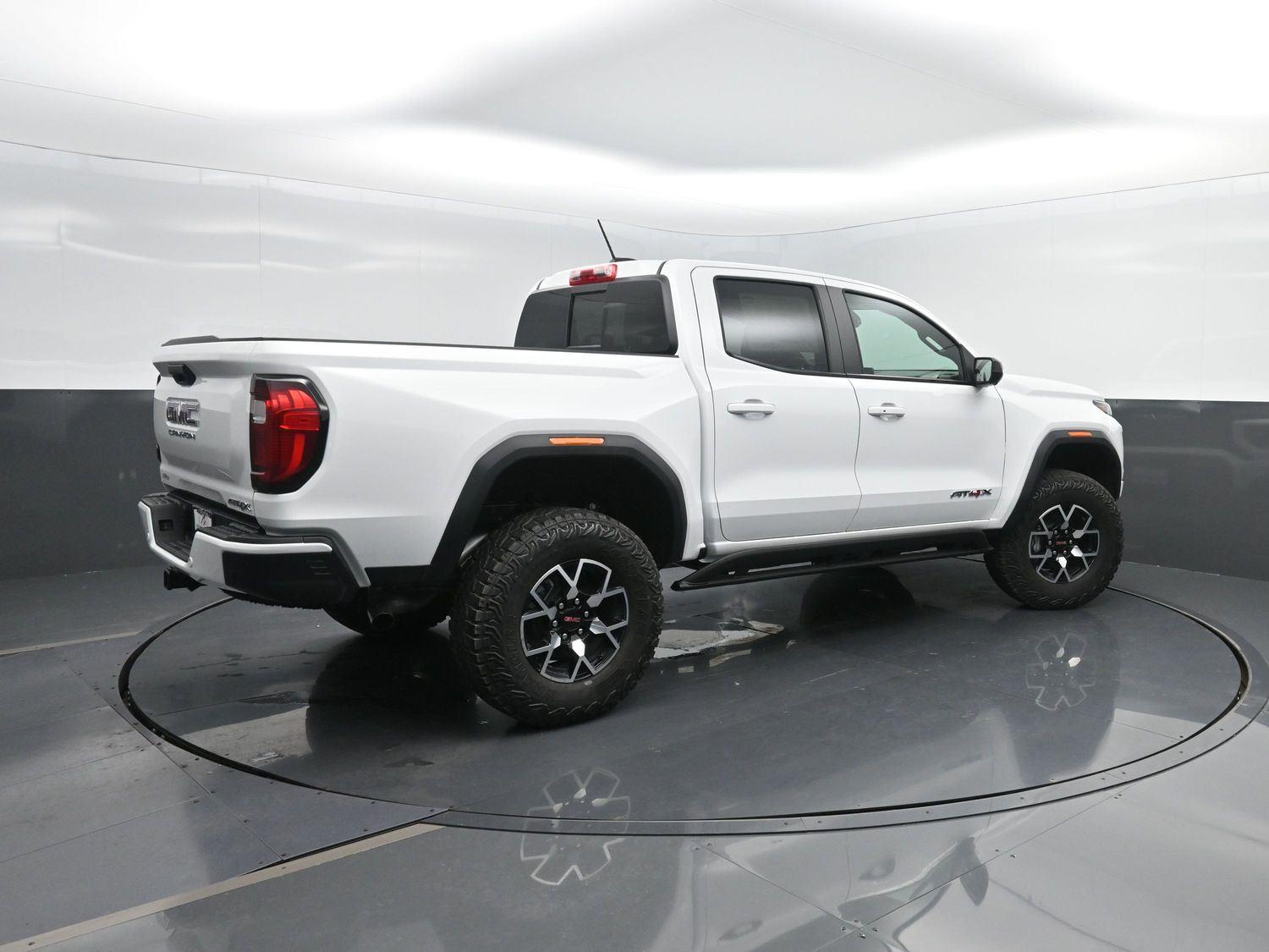 2025 Gmc Canyon AT4 photo 2