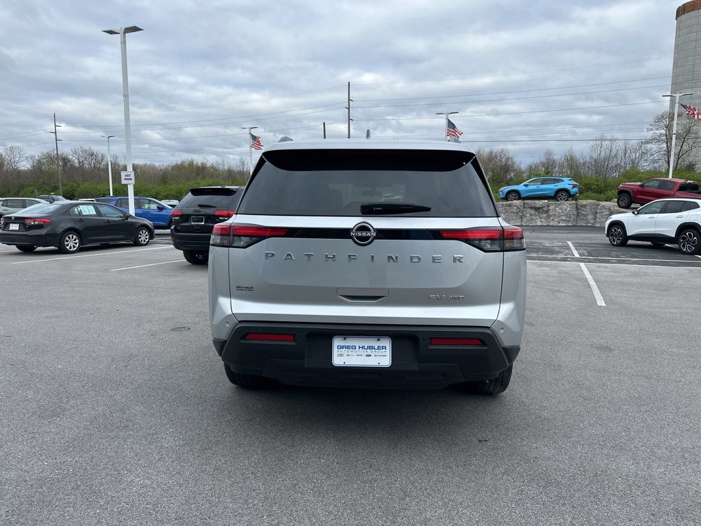 2024 Nissan Pathfinder SV photo 3
