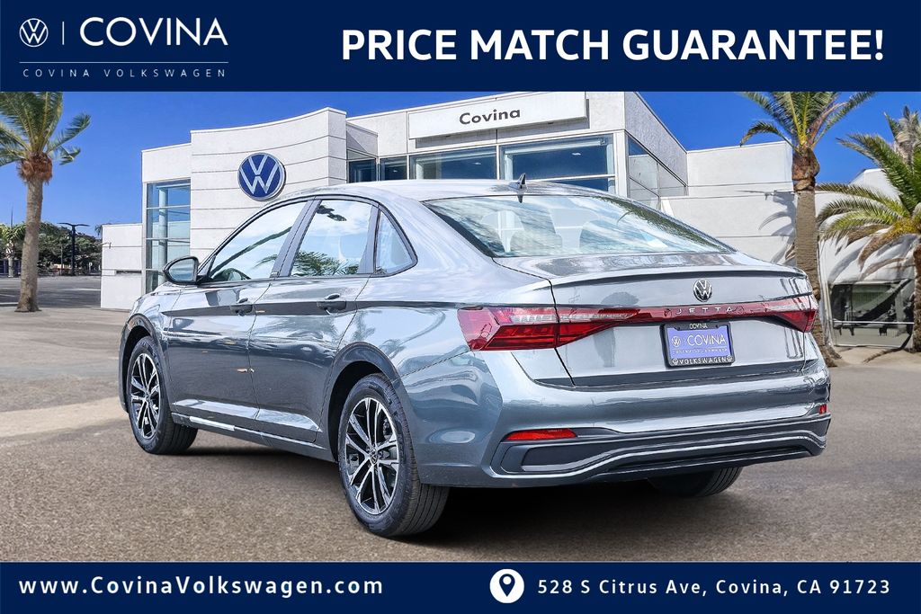 2025 Volkswagen Jetta 1.5T Sport photo 3