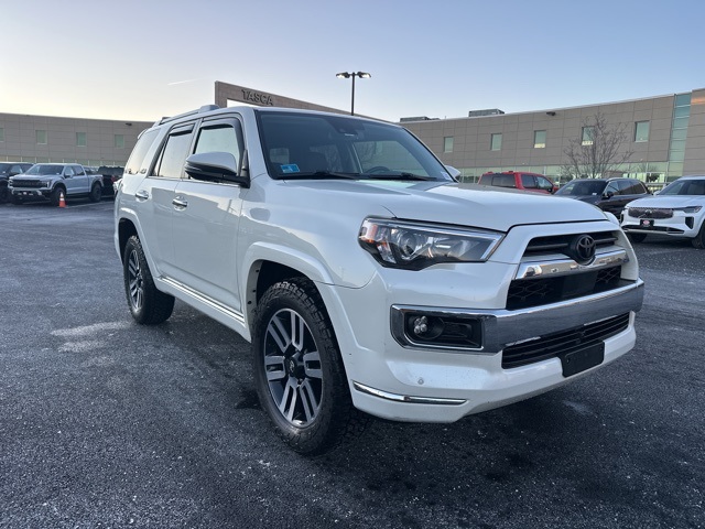 2023 Toyota 4Runner Limited's photo