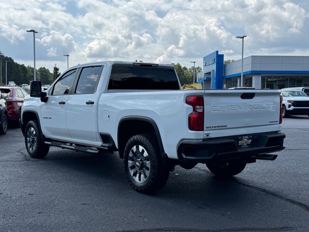 2024 Chevrolet Silverado 2500HD Custom photo 5