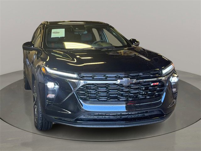 2025 Chevrolet Trax photo 2