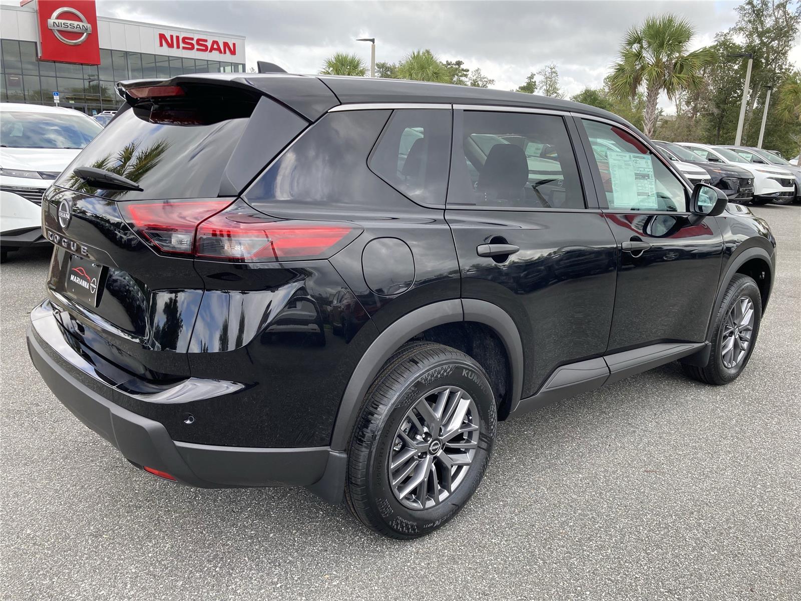 2026 Nissan Rogue S photo 4