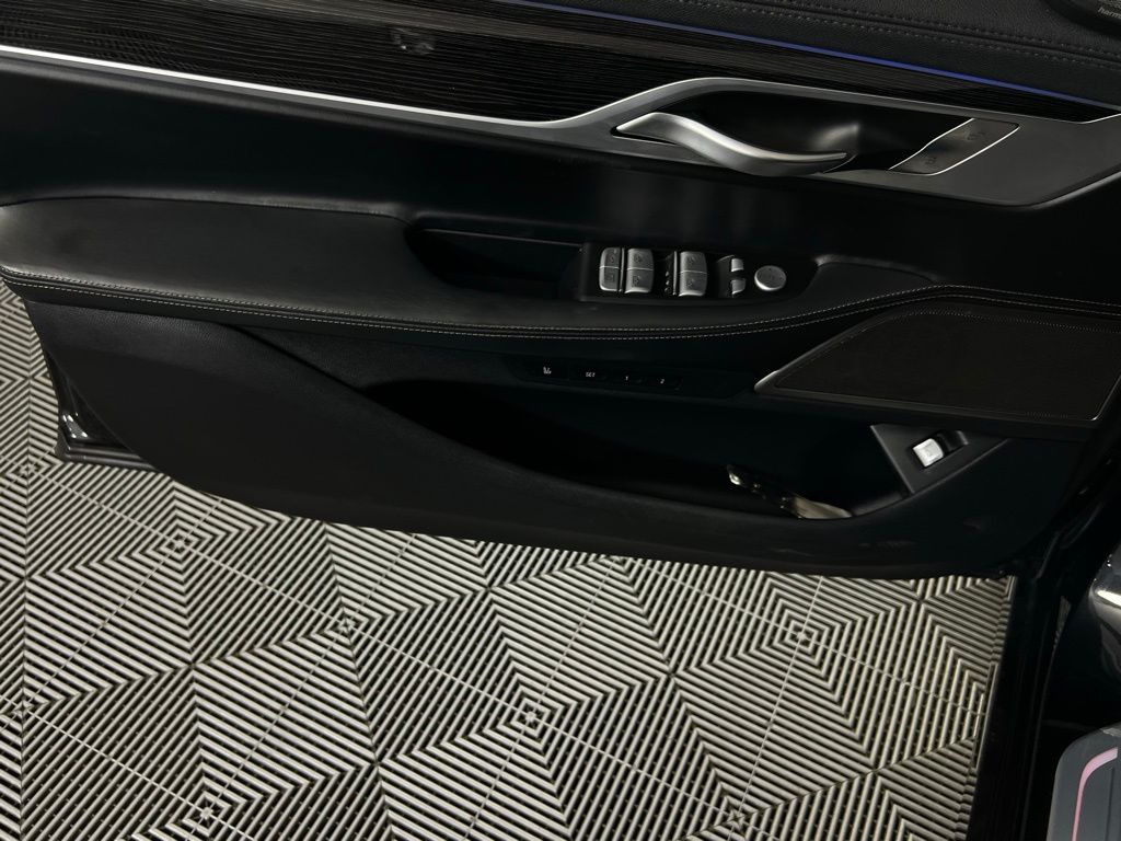2020 Bmw 745e xDrive Sedan photo 21