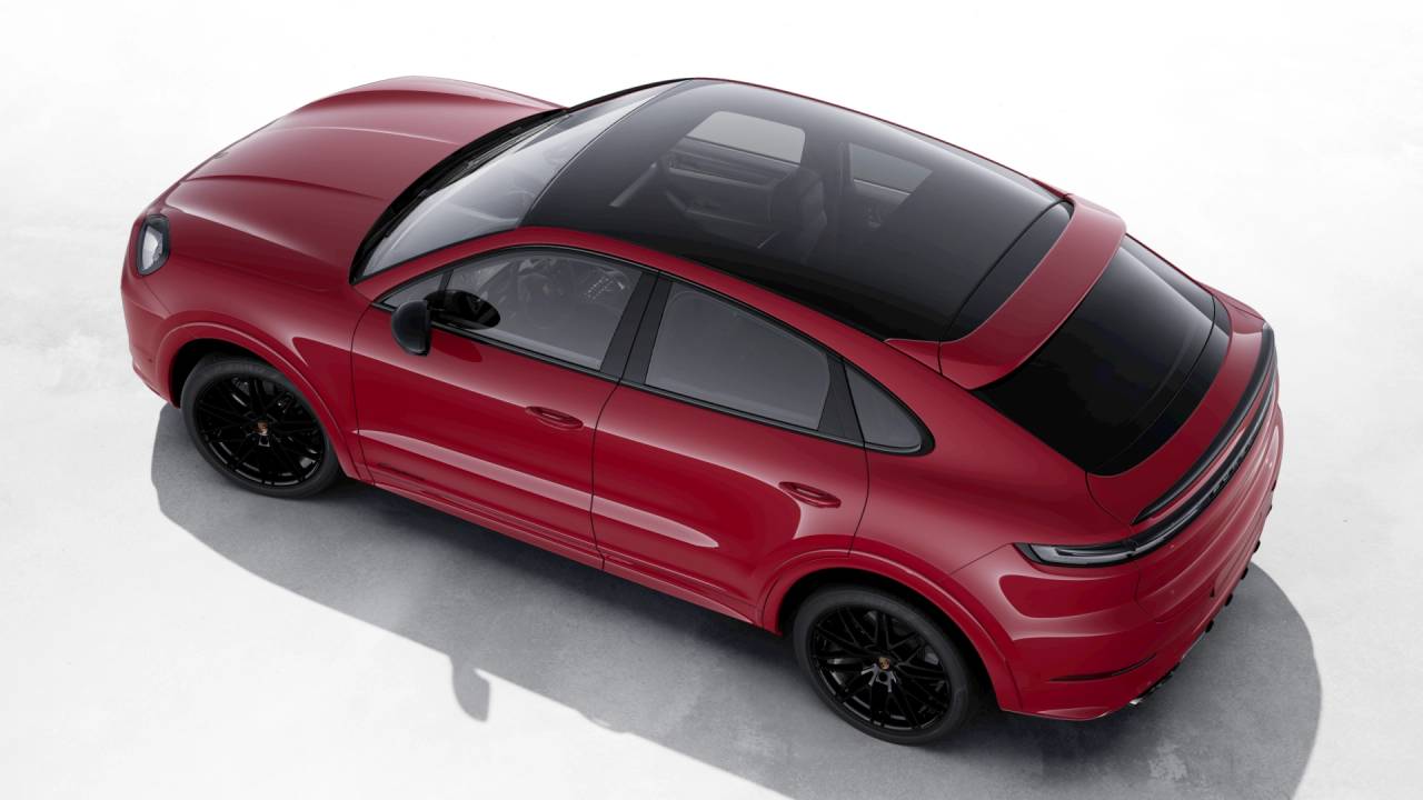 2026 Porsche Cayenne Coupe photo 4