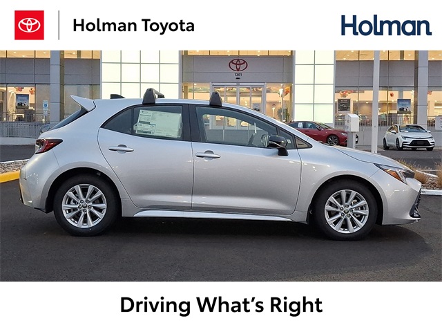 2026 Toyota Corolla Hatchback SE's photo