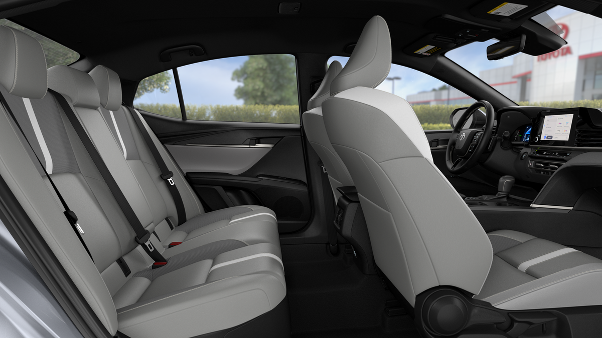 2026 Toyota Camry SE photo 14