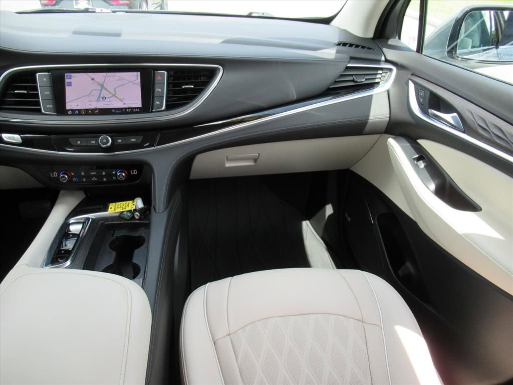 2023 Buick Enclave Avenir photo 13