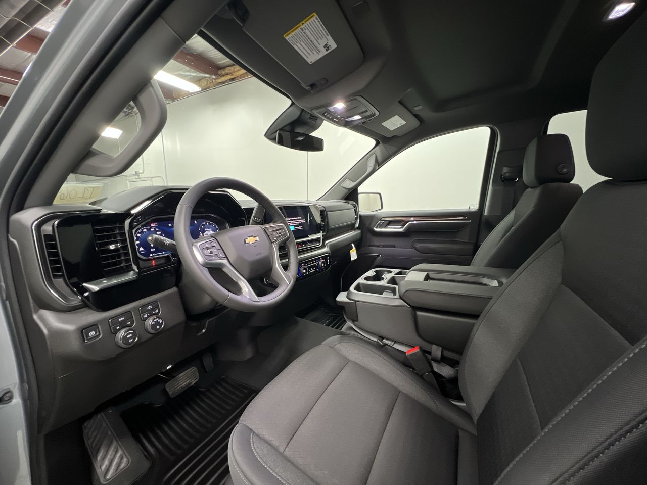 2026 Chevrolet Silverado 1500 LT photo 9