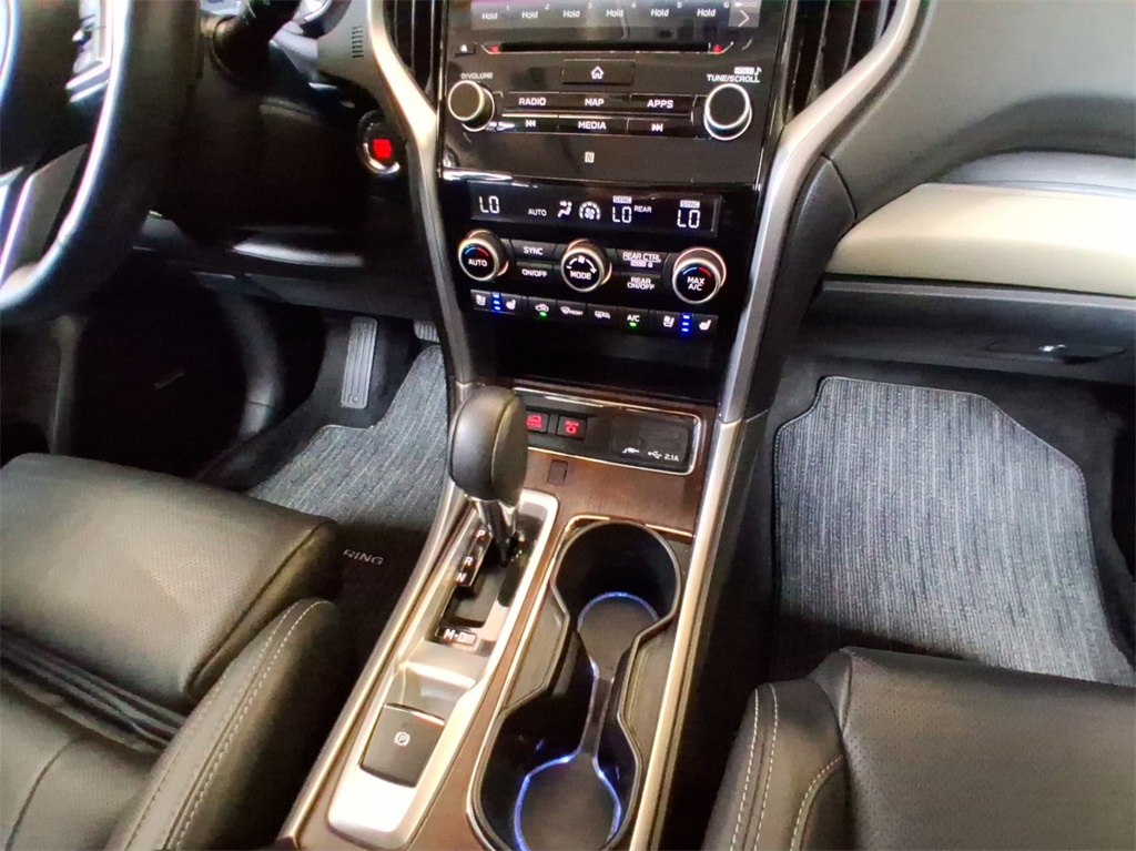 2022 Subaru Ascent Touring photo 15