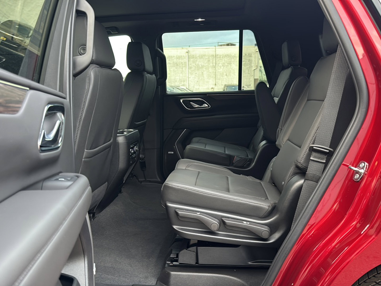 2024 Chevrolet Tahoe LT photo 24