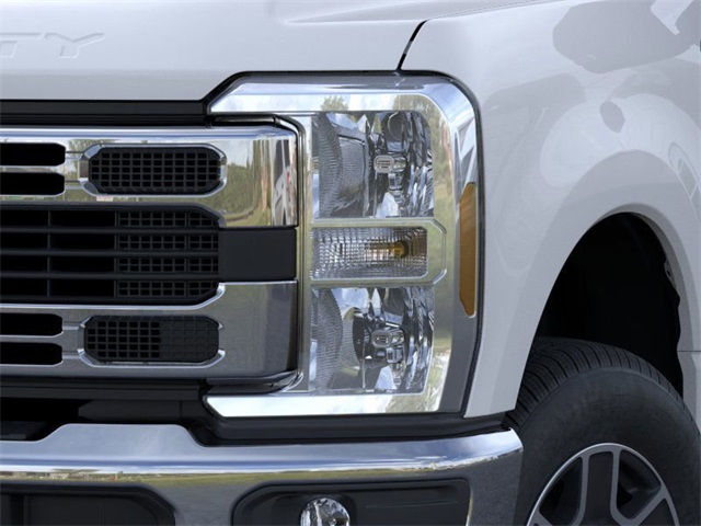 2025 Ford F-350 photo 16