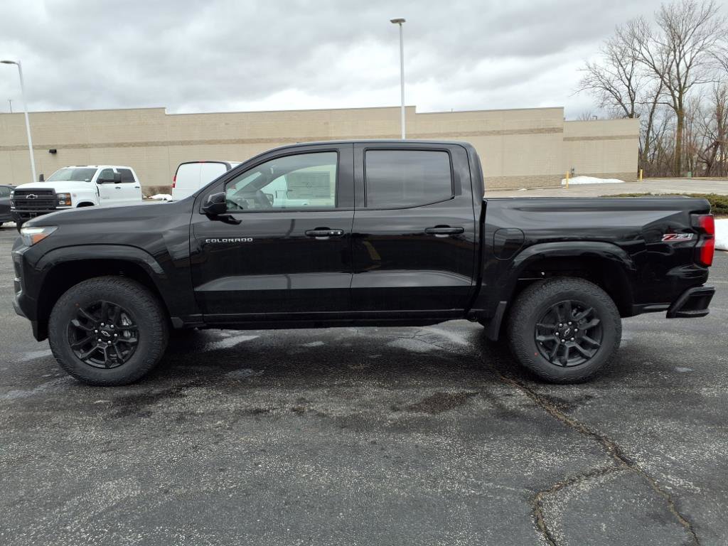 2025 Chevrolet Colorado Z71 photo 3