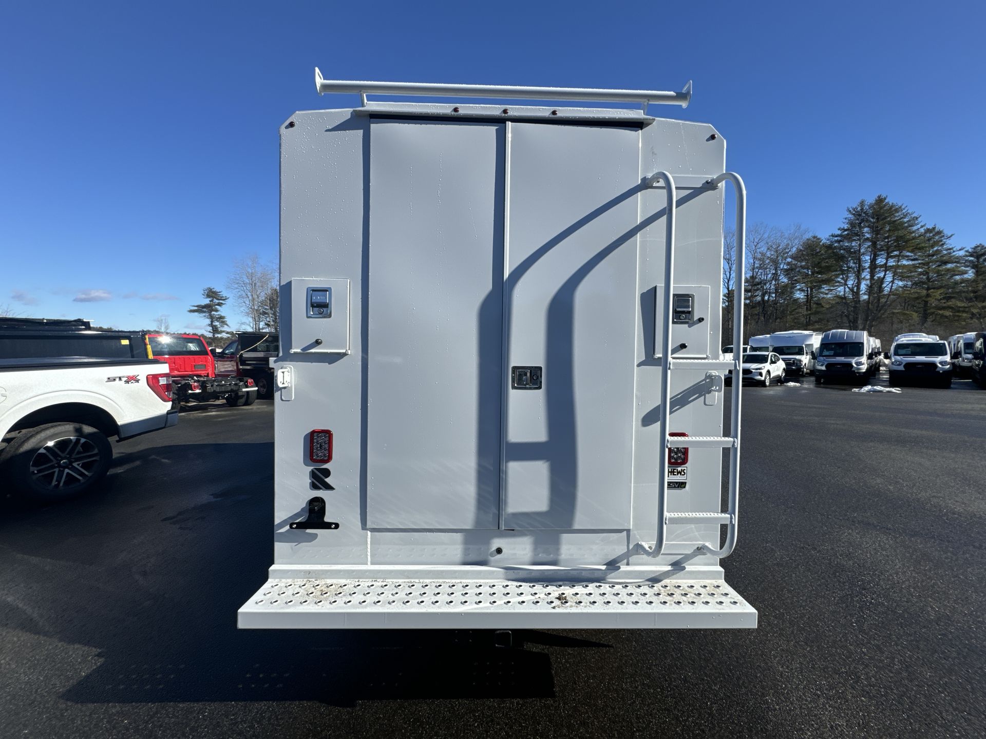 2025 Ford E-350 Base photo 3