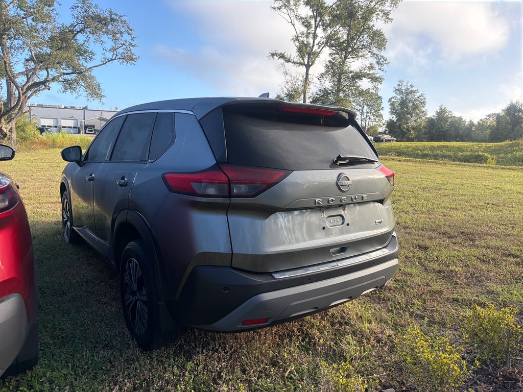 2023 Nissan Rogue SV photo 4