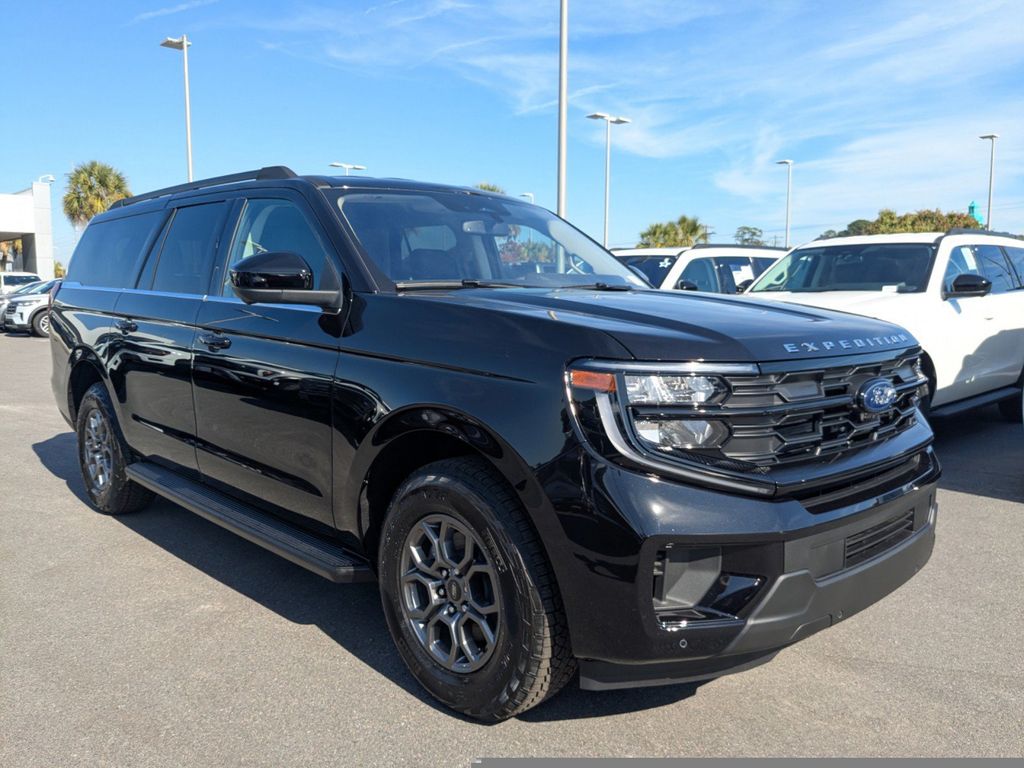 2025 Ford Expedition MAX photo 2