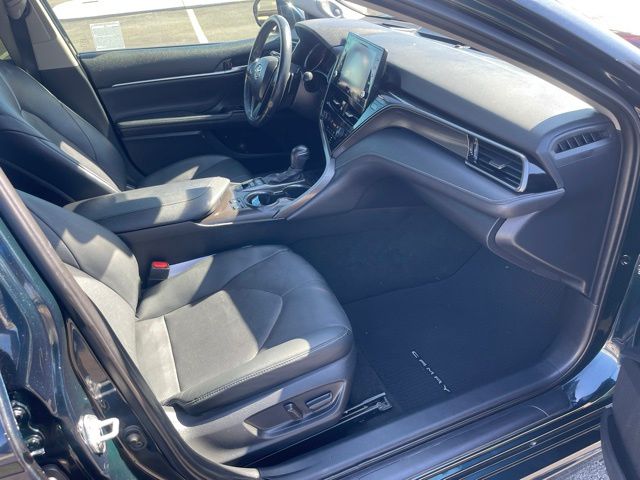 2021 Toyota Camry XSE V6 photo 18
