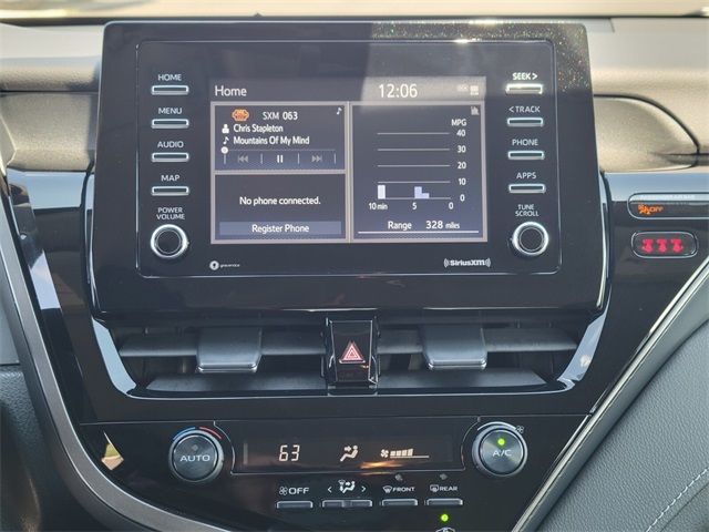 2021 Toyota Camry SE photo 18