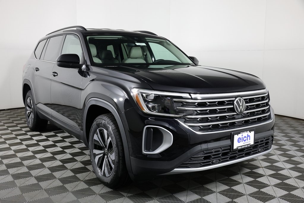 2026 Volkswagen Atlas SE's photo