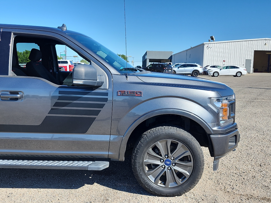 2018 Ford F-150 XLT photo 2