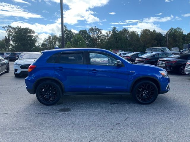 2019 Mitsubishi Outlander Sport LE photo 3