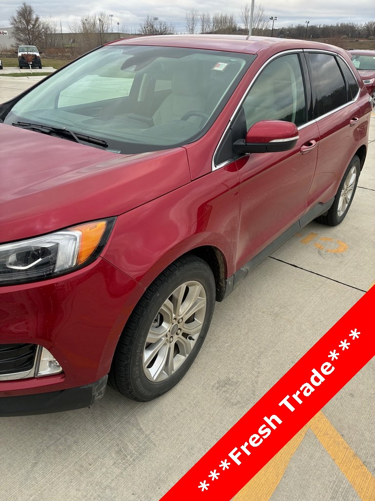 2024 Ford Edge Titanium's photo