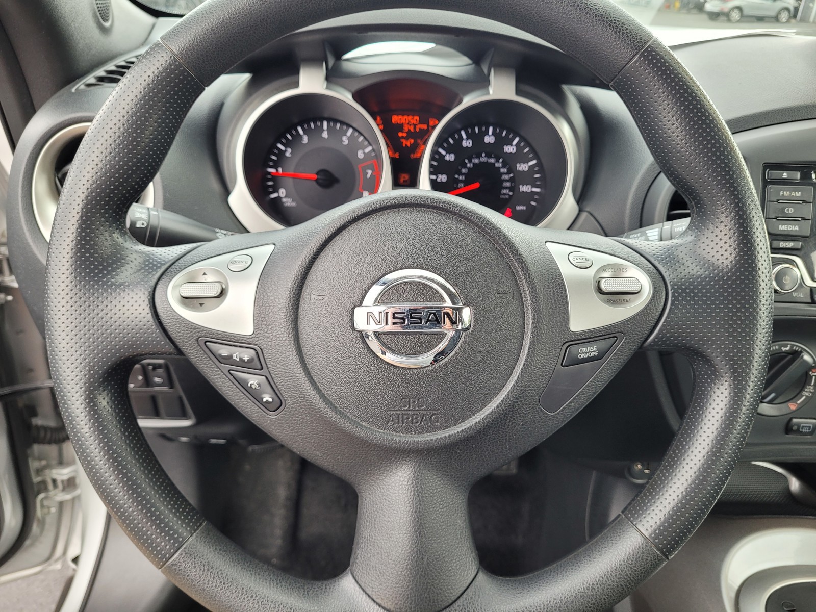 2015 Nissan Juke S photo 16