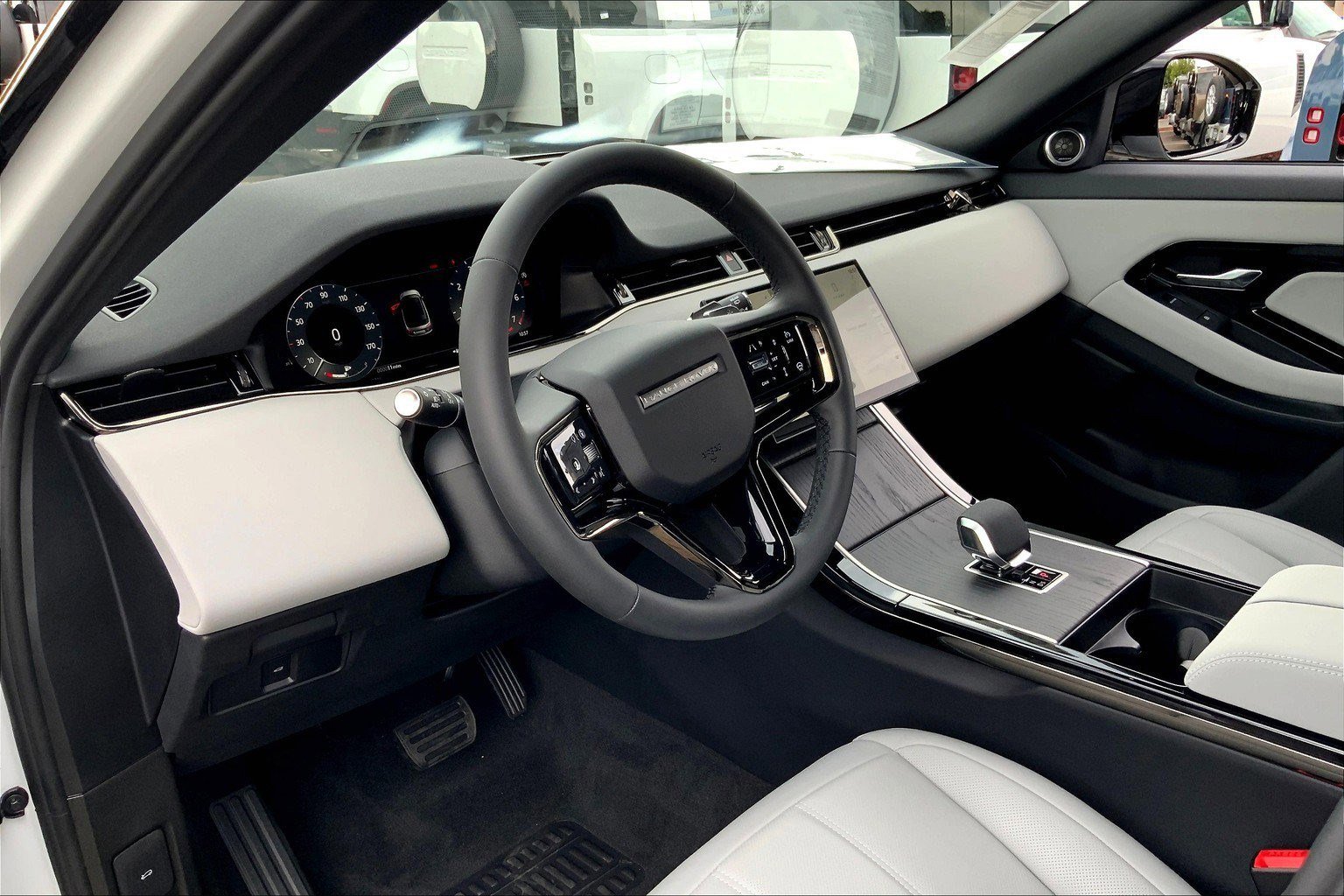 2026 Land Rover Range Rover Evoque S photo 7