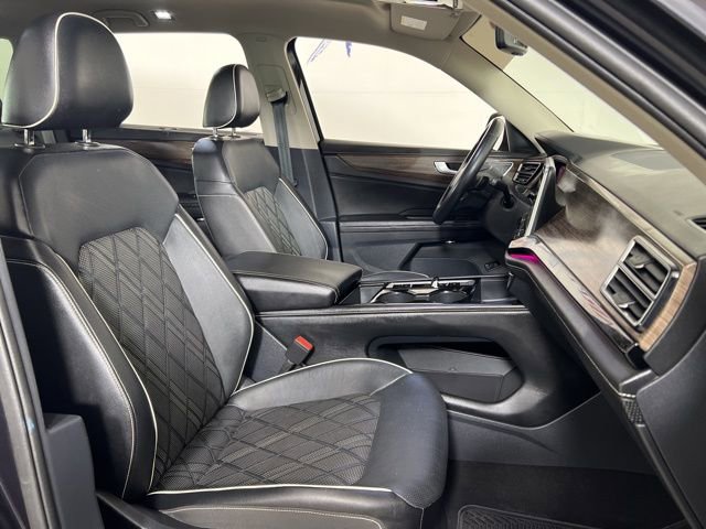 2024 Volkswagen Atlas SEL Premium R-Line photo 27