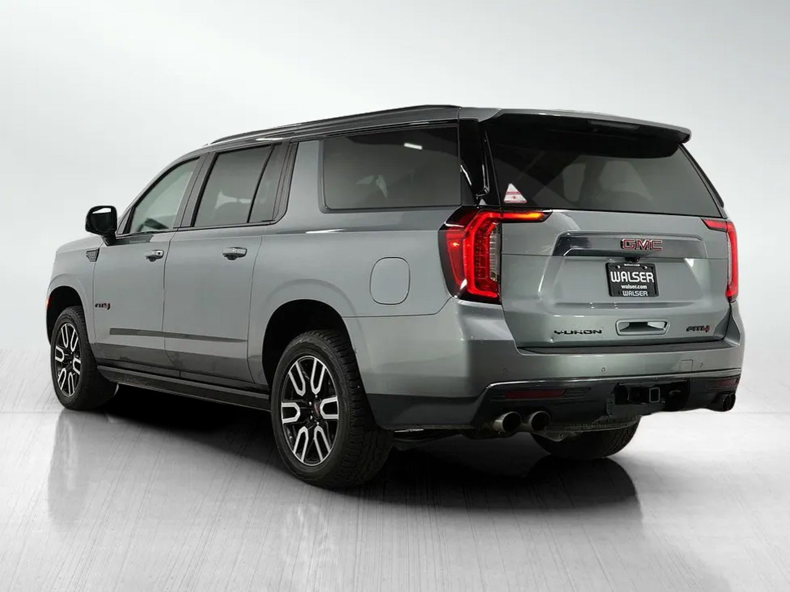 2023 Gmc Yukon XL AT4 photo 3
