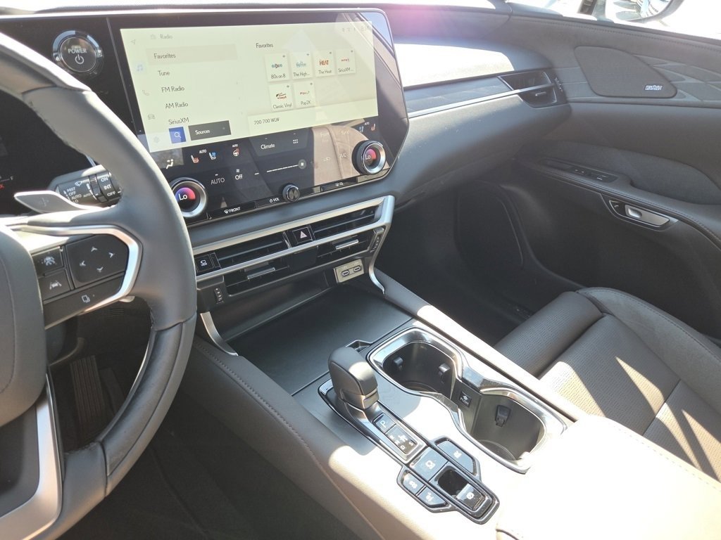 2025 Lexus RX 350h Luxury photo 35