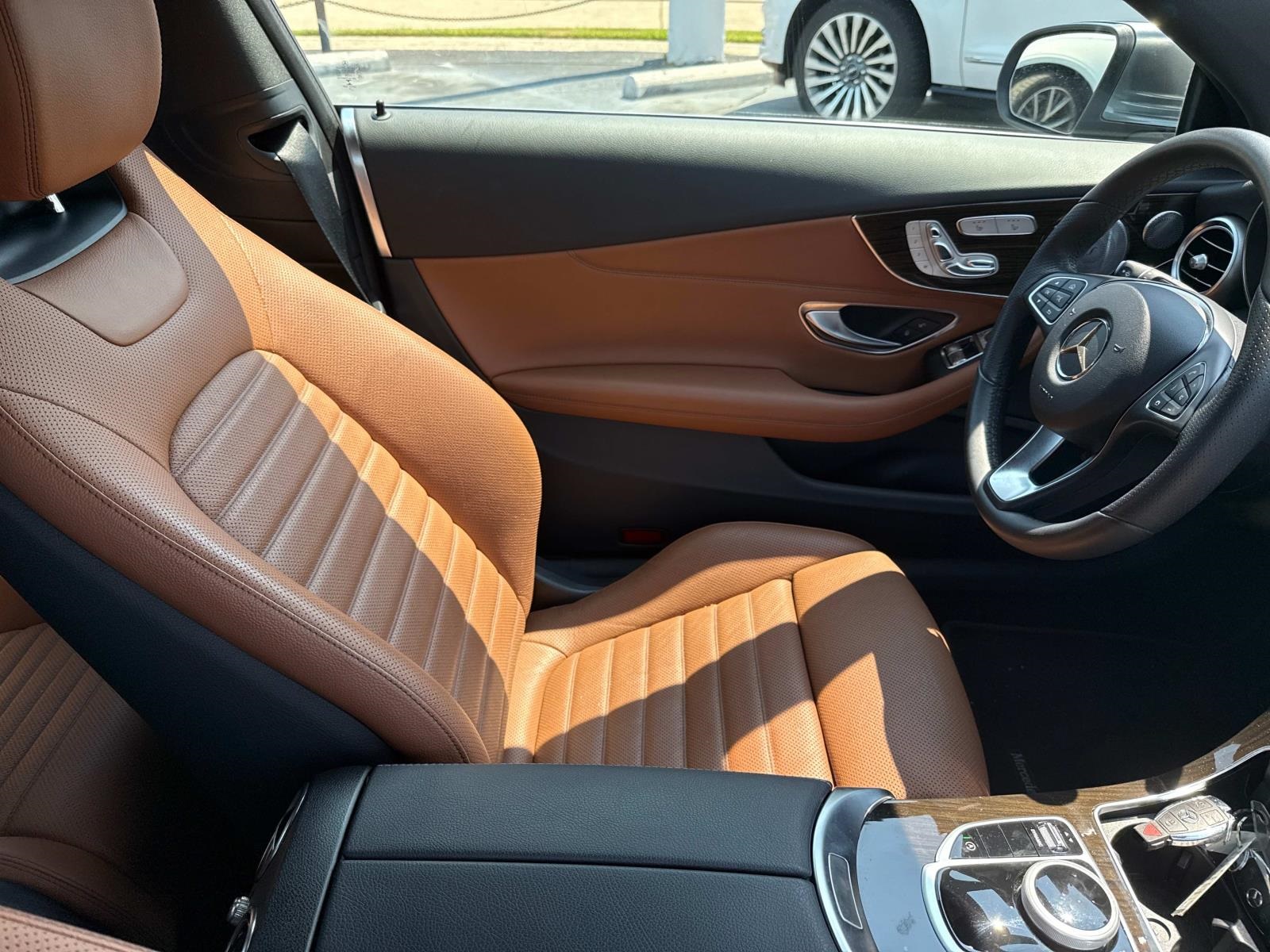 2018 Mercedes Benz C 300 photo 3