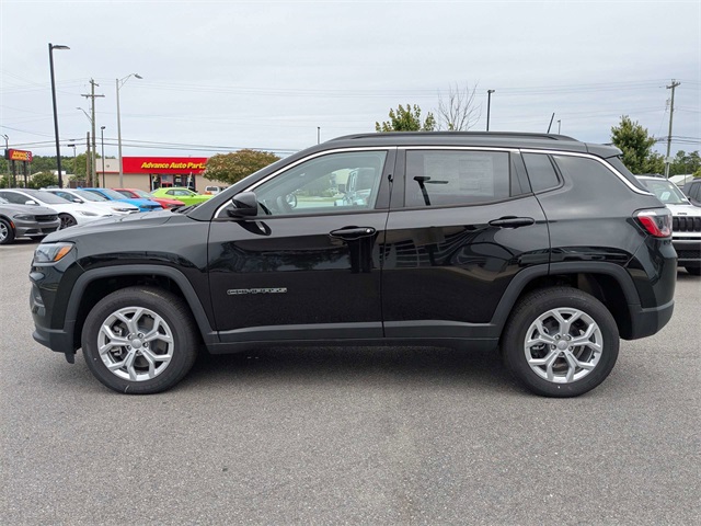 2024 Jeep Compass Latitude photo 5