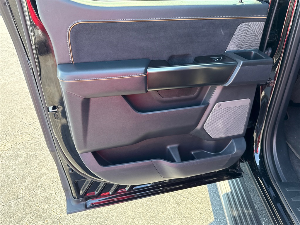 2023 Ford F-150 Platinum photo 21