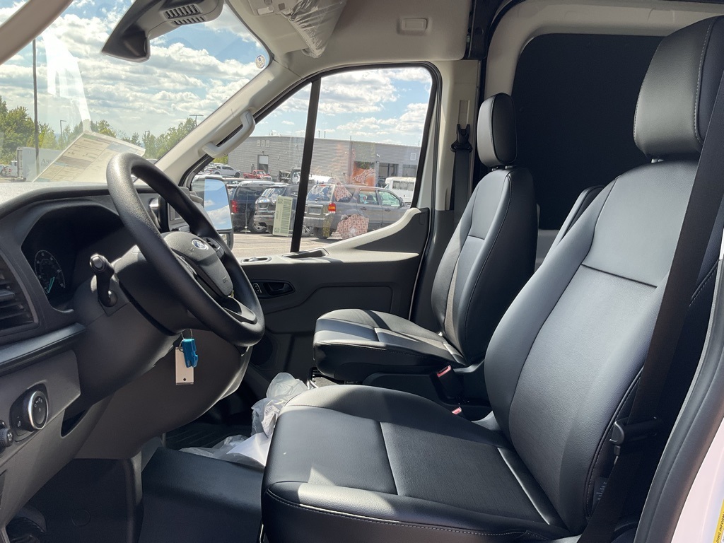 2025 Ford Transit photo 13