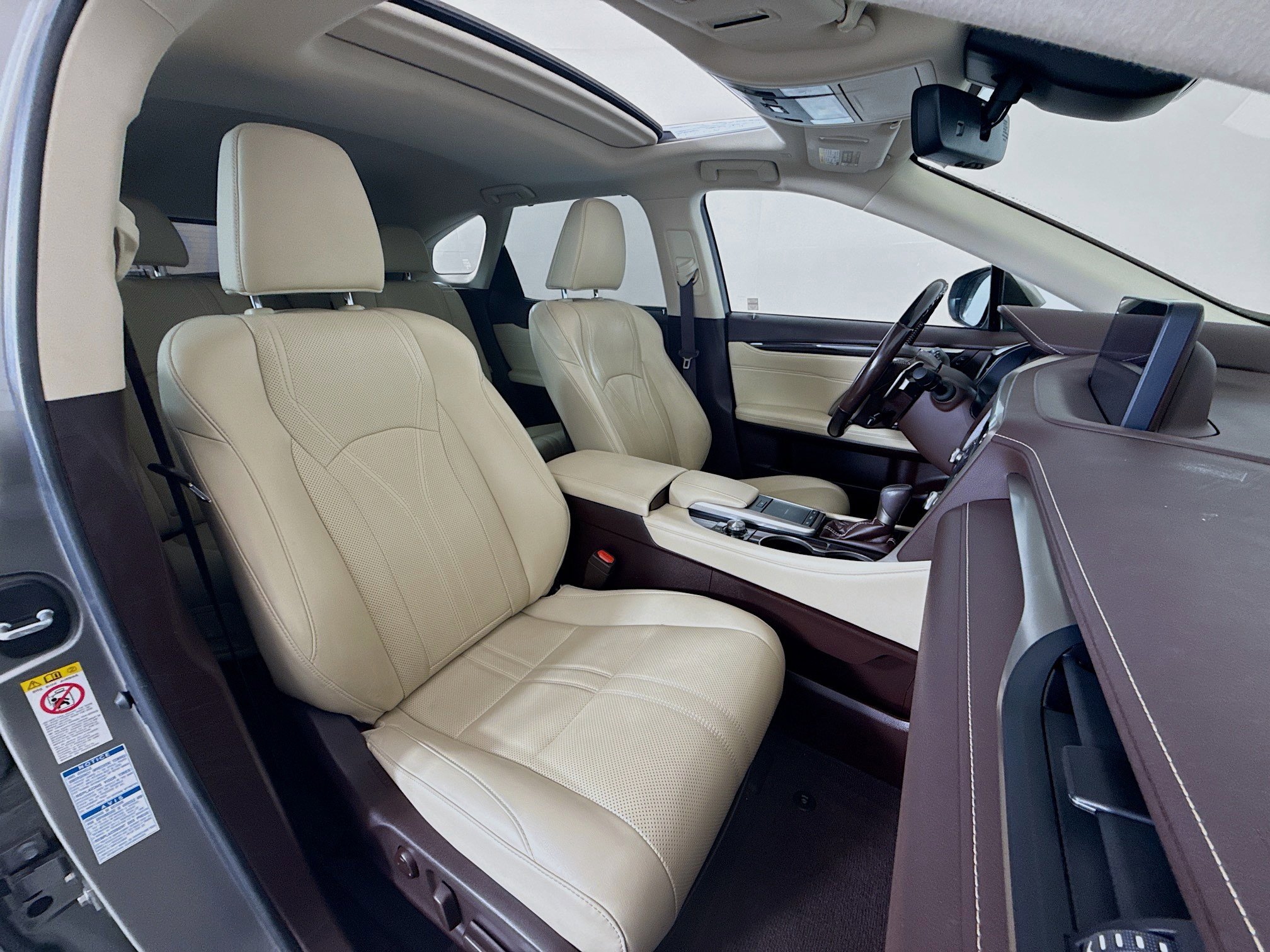2020 Lexus RX 450hL Luxury photo 25