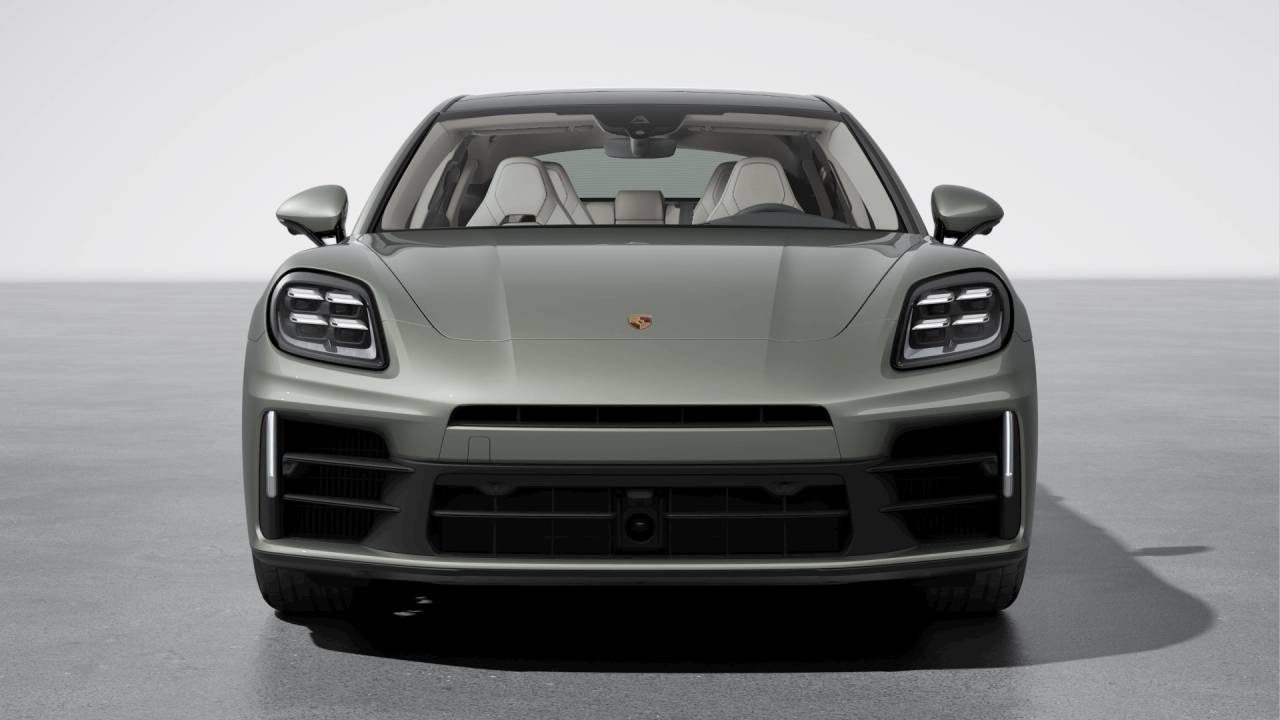 2026 Porsche Panamera 4 photo 4