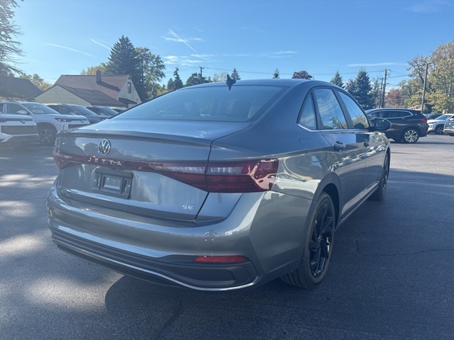 2025 Volkswagen Jetta 1.5T SE photo 3