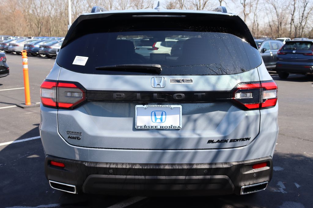 2025 Honda Pilot Black Edition photo 3