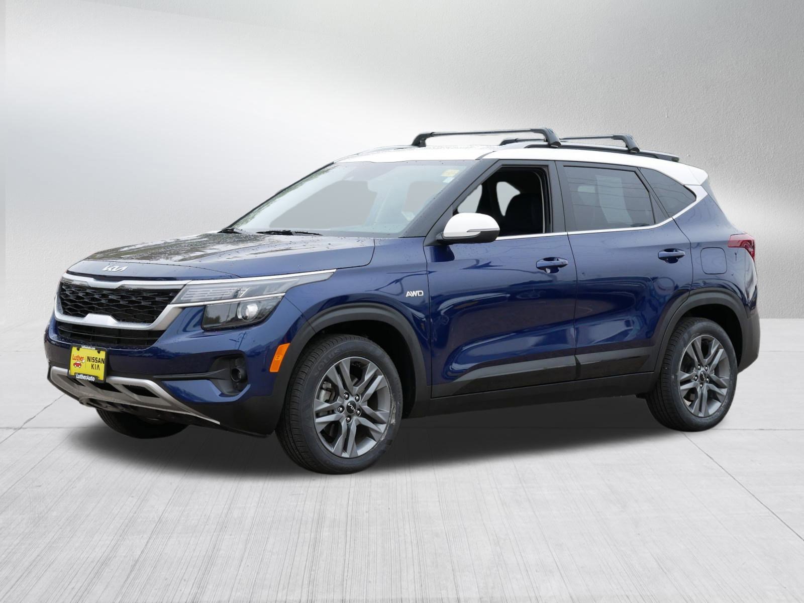 2022 Kia Seltos S Nightfall Edition photo 3