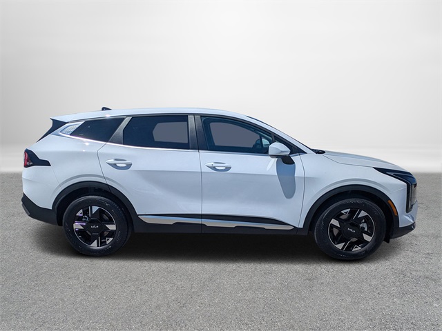 2026 Kia Sportage LX photo 2