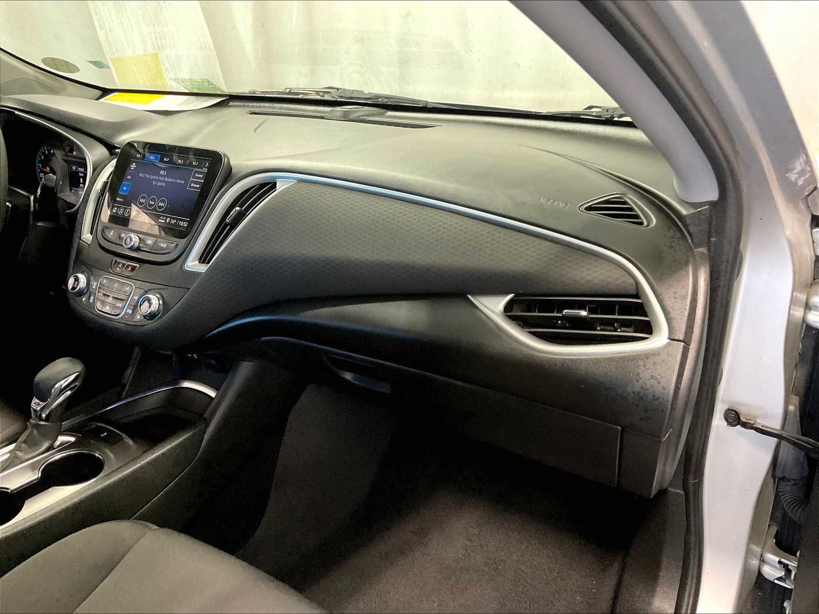 2022 Chevrolet Malibu 1LT photo 11