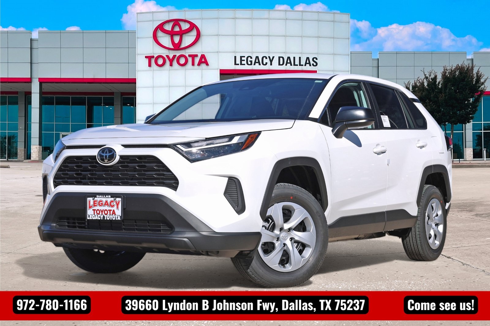 2025 Toyota RAV4 LE's photo