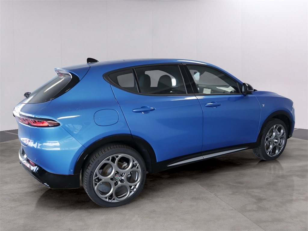 2024 Alfa Romeo Tonale Ti photo 8
